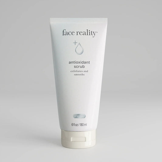 Antioxidant Scrub tube with exfoliating and smoothing properties for acne-prone skin.